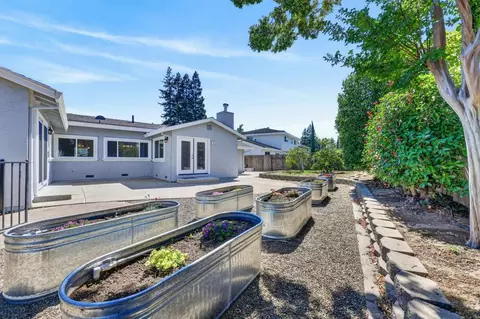 Exterior - 5016 Olive Oak Way, Carmichael, CA 95608 photo 8 of 12