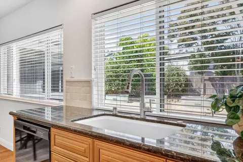 Kitchen - 5016 Olive Oak Way, Carmichael, CA 95608 photo 4 of 6