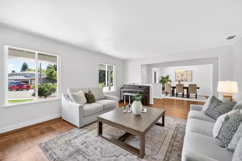 Living - 5016 Olive Oak Way, Carmichael, CA 95608 photo 3 of 5