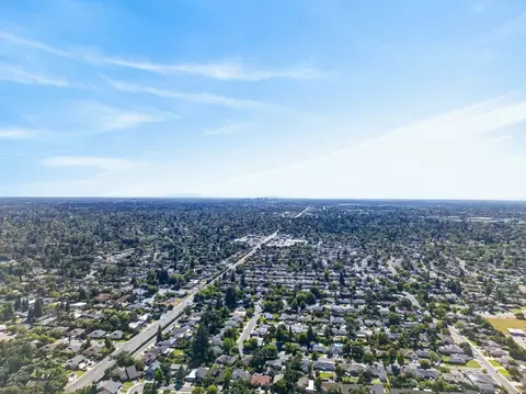 View/Area - 5016 Olive Oak Way, Carmichael, CA 95608 photo 3 of 9