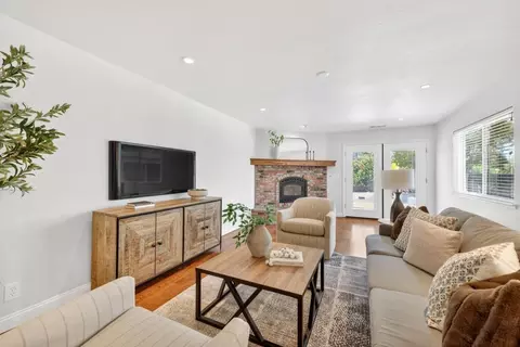 Living - 5016 Olive Oak Way, Carmichael, CA 95608 photo 4 of 5
