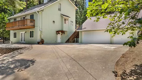 6121 Salmon Way, Pollock Pines, CA 95726