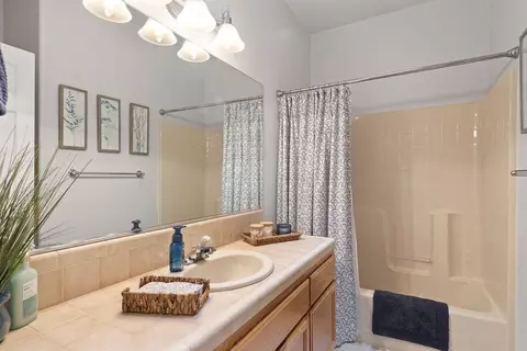 Bath - 16455 Crestridge Ave, Sonora, CA 95370 photo 1 of 3