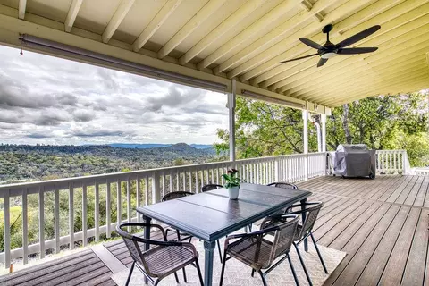 Exterior - 16455 Crestridge Ave, Sonora, CA 95370 photo 3 of 6