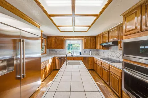 Kitchen - 5475 Laird Rd, Loomis, CA 95650 photo 2 of 6