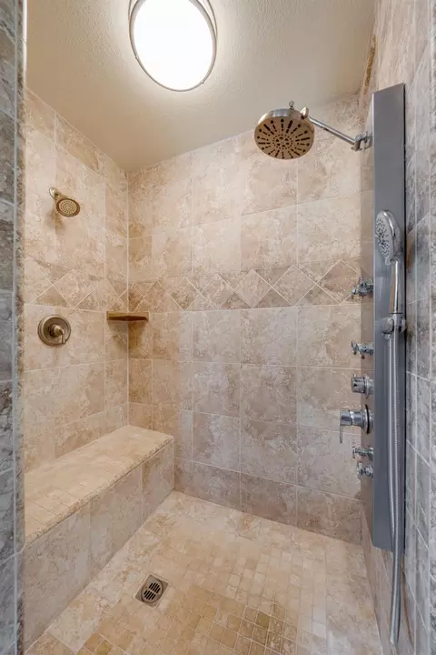 Bath - 5475 Laird Rd, Loomis, CA 95650 photo 6 of 12