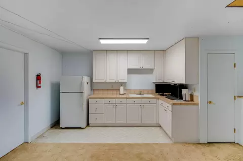 Kitchen - 5475 Laird Rd, Loomis, CA 95650 photo 6 of 6