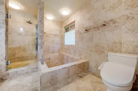 Bath - 5475 Laird Rd, Loomis, CA 95650 photo 4 of 12