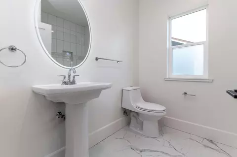 Bath - 358 Oak Tree Cir, Murphys, CA 95247 photo 4 of 5
