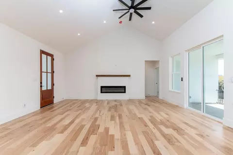 Living - 358 Oak Tree Cir, Murphys, CA 95247 photo 3 of 6