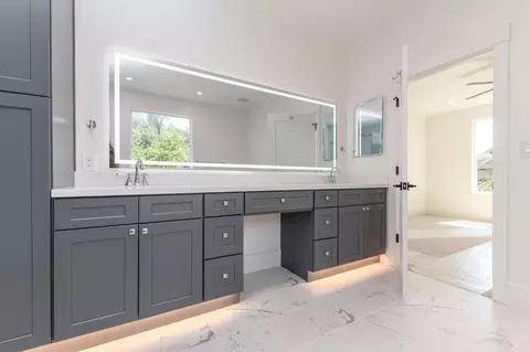 Bath - 358 Oak Tree Cir, Murphys, CA 95247 photo 2 of 5