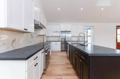Kitchen - 358 Oak Tree Cir, Murphys, CA 95247 photo 5 of 5