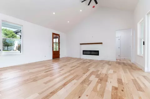Living - 358 Oak Tree Cir, Murphys, CA 95247 photo 2 of 6
