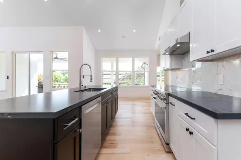 Kitchen - 358 Oak Tree Cir, Murphys, CA 95247 photo 1 of 5