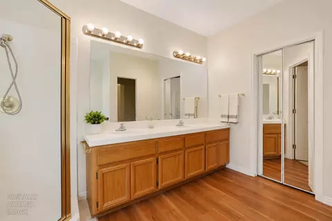 Bath - 6141 Hall Ln, Carmichael, CA 95608 photo 3 of 4