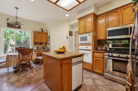 Kitchen - 6141 Hall Ln, Carmichael, CA 95608 photo 2 of 4