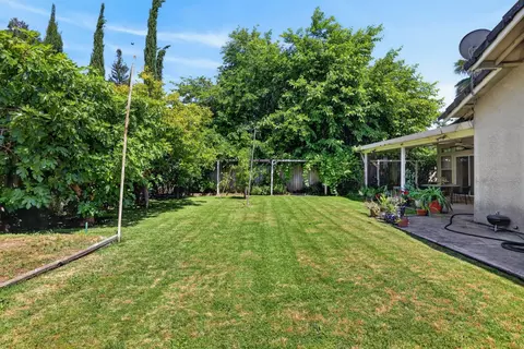 Exterior - 6141 Hall Ln, Carmichael, CA 95608 photo 9 of 11