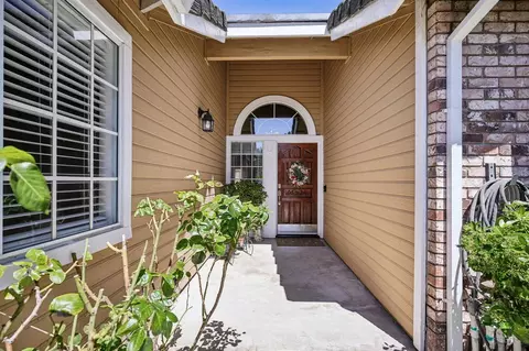 Entry Way - 424 Goldrun Dr, Modesto, CA 95354 photo 1 of 1