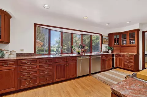 Kitchen - 39870 Sharon Ave, Davis, CA 95616 photo 4 of 4