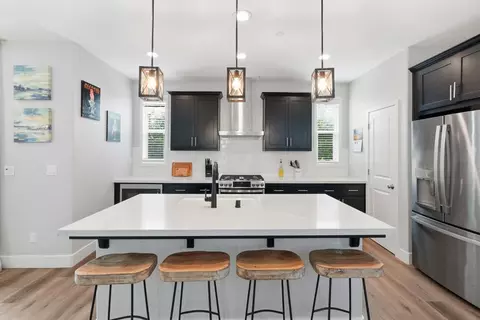 Kitchen - 673 Silo St, Folsom, CA 95630 photo 6 of 7
