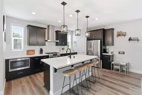 Kitchen - 673 Silo St, Folsom, CA 95630 photo 1 of 7
