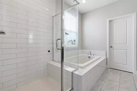 Bath - 673 Silo St, Folsom, CA 95630 photo 5 of 7