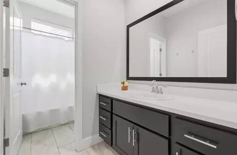 Bath - 673 Silo St, Folsom, CA 95630 photo 7 of 7
