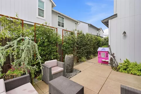 Exterior - 673 Silo St, Folsom, CA 95630 photo 8 of 11
