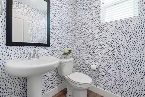Bath - 673 Silo St, Folsom, CA 95630 photo 1 of 7
