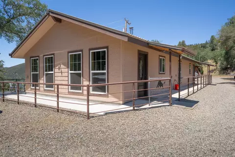 20505 Coalinga Rd, Paicines, CA 95043