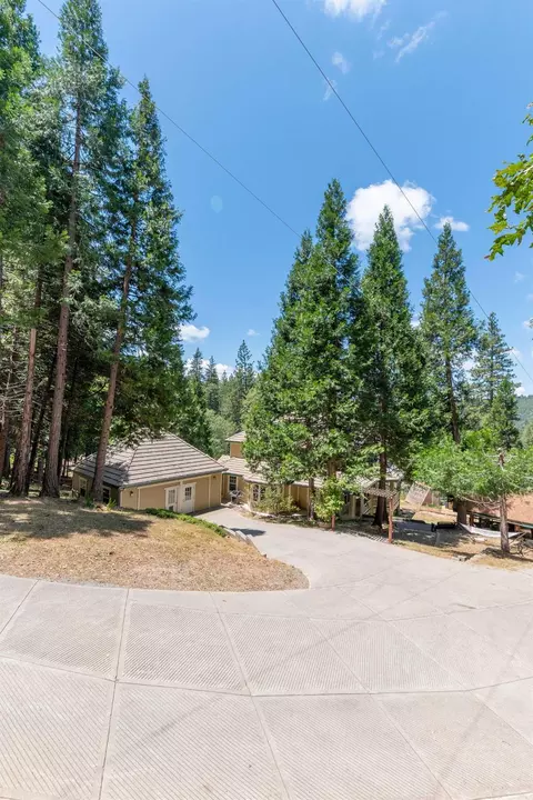Exterior - 5048 Wylderidge Dr, Murphys, CA 95247 photo 20 of 28