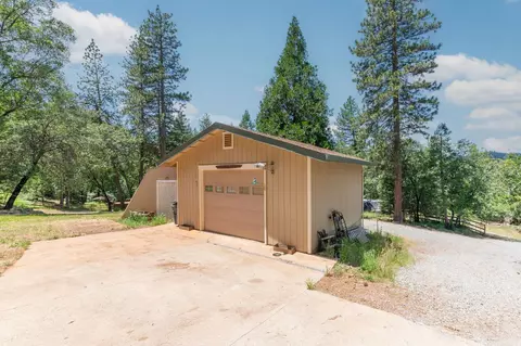 Exterior - 5048 Wylderidge Dr, Murphys, CA 95247 photo 12 of 28
