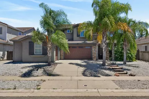 9818 Black Swan Dr, Elk Grove, CA 95624