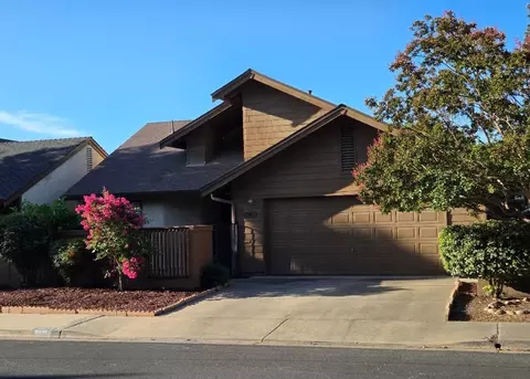 1804 Oak Leaf Dr, Modesto, CA 95354