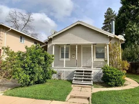 4649 V St, Sacramento, CA 95817