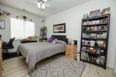 Bedroom - 1704 Carpathian Way, Hughson, CA 95326 photo 2 of 3