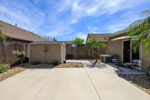 Exterior - 1704 Carpathian Way, Hughson, CA 95326 photo 8 of 9