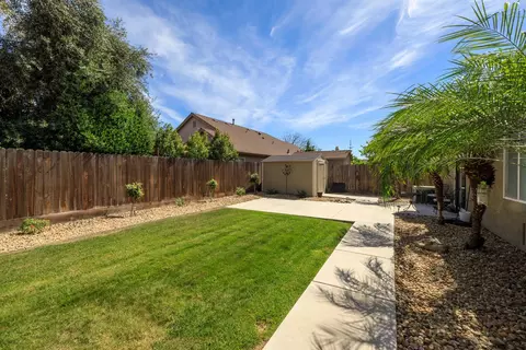 Exterior - 1704 Carpathian Way, Hughson, CA 95326 photo 5 of 9