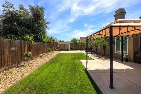 Exterior - 1704 Carpathian Way, Hughson, CA 95326 photo 3 of 9