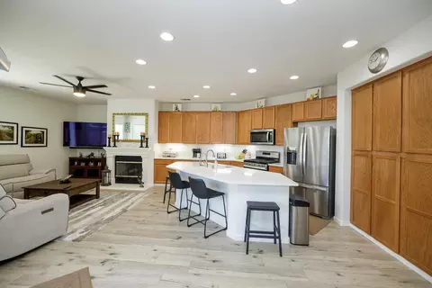 Kitchen - 1704 Carpathian Way, Hughson, CA 95326 photo 2 of 4