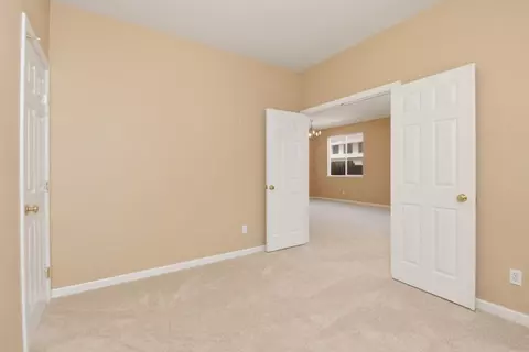 Bedroom - 2093 Golden Gate Dr, Tracy, CA 95377 photo 4 of 6