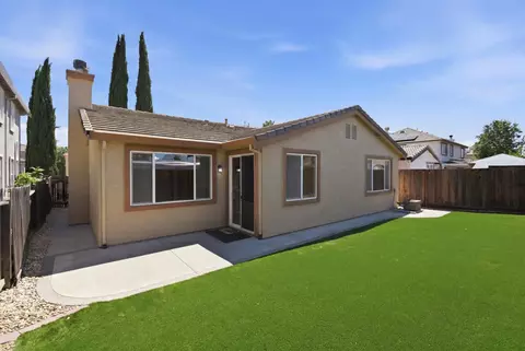 Exterior - 2093 Golden Gate Dr, Tracy, CA 95377 photo 6 of 8