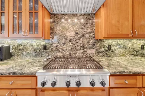 Kitchen - 421 Sanguinetti Dr, Copperopolis, CA 95228 photo 3 of 8