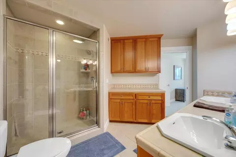 Bath - 421 Sanguinetti Dr, Copperopolis, CA 95228 photo 8 of 9