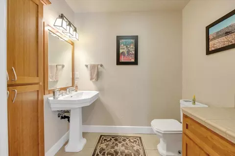 Bath - 421 Sanguinetti Dr, Copperopolis, CA 95228 photo 7 of 9
