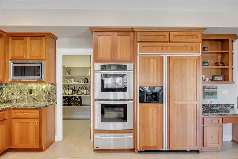 Kitchen - 421 Sanguinetti Dr, Copperopolis, CA 95228 photo 5 of 8