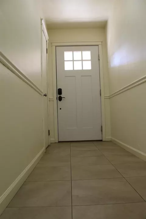 Entry Way - 681 Taylor Rd, Lodi, CA 95242 photo 1 of 3