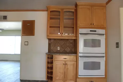 Kitchen - 681 Taylor Rd, Lodi, CA 95242 photo 3 of 4