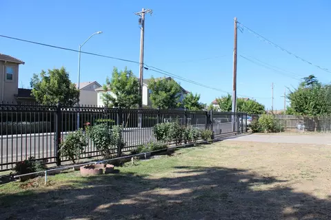 Exterior - 681 Taylor Rd, Lodi, CA 95242 photo 5 of 17