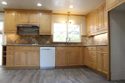 Kitchen - 681 Taylor Rd, Lodi, CA 95242 photo 1 of 4